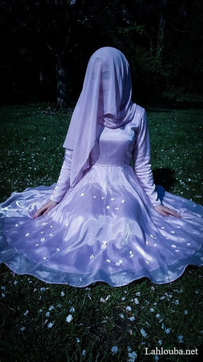 خلفيات بنات محجبات جميلات تحت اشعة القمر رومانسية في الليل